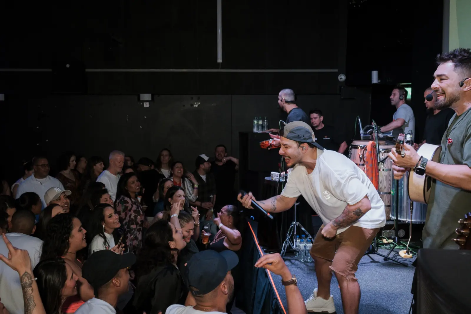 Artist connecting with the audience at Kino Events House